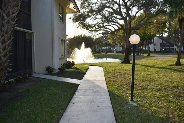 Residence photo 14