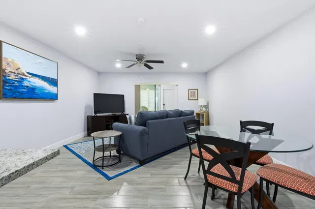 Residence photo 9
