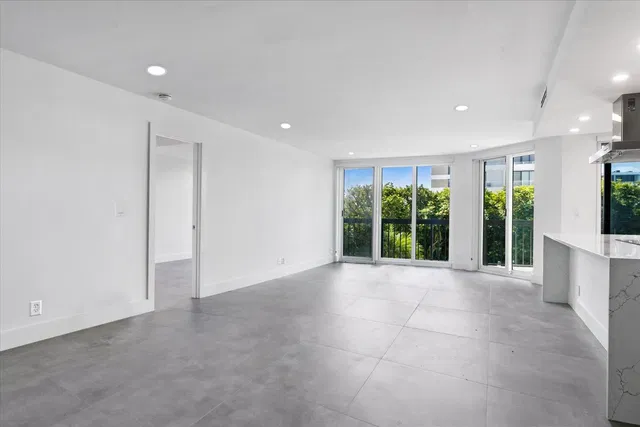 South Palm Beach Unit 203s photo 4