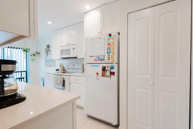 Boca Lago Country Club Homes Unit 25d photo 9