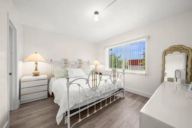Unit 207 photo 13
