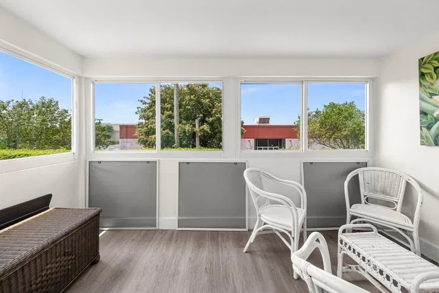 Unit 207 photo 19
