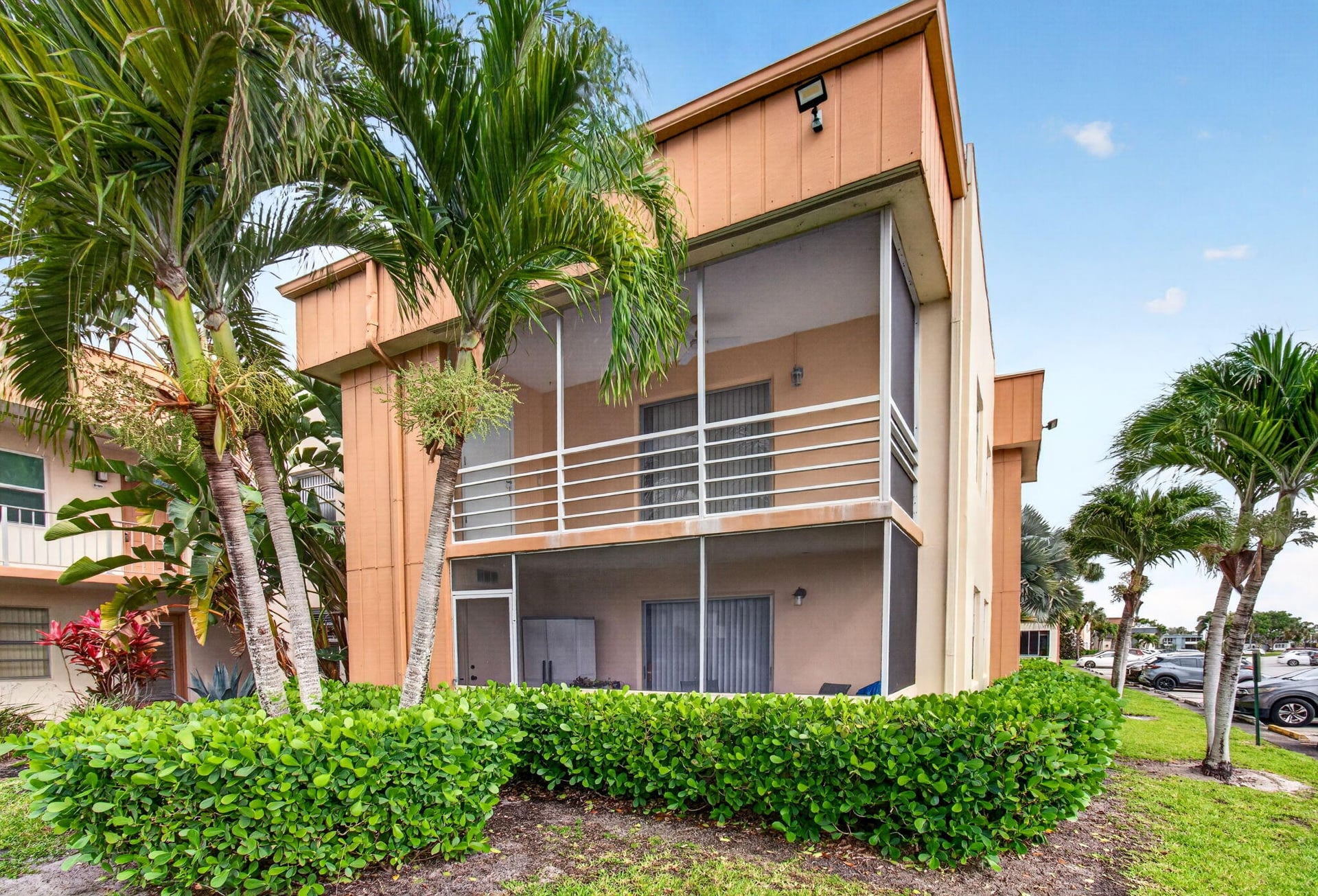  Residence photo 30