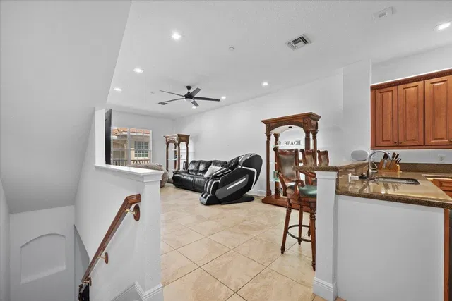 Residence photo 5