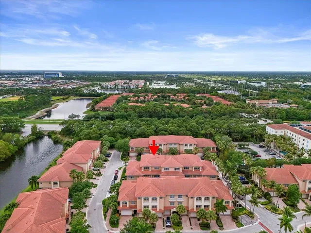 Residence photo 41