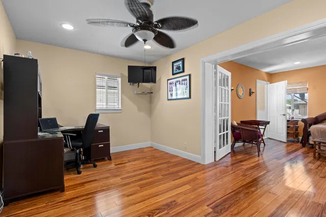 Residence photo 12