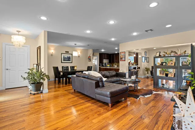 Residence photo 19