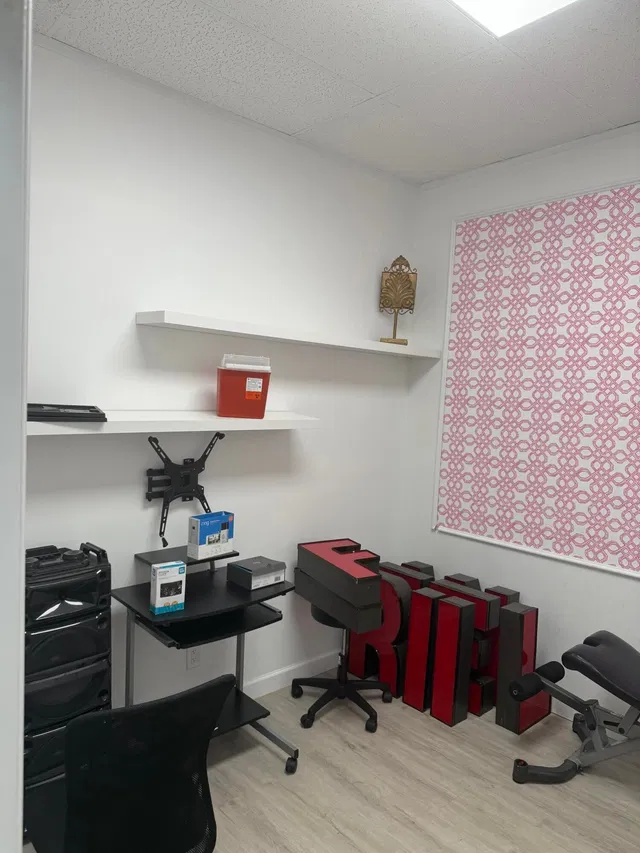  Unit 504 photo 9