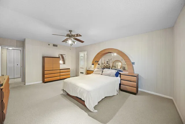 Unit 101 photo 18