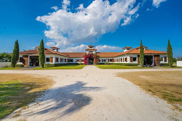 Residence photo 15