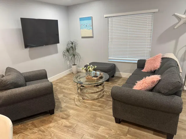 Residence photo 4