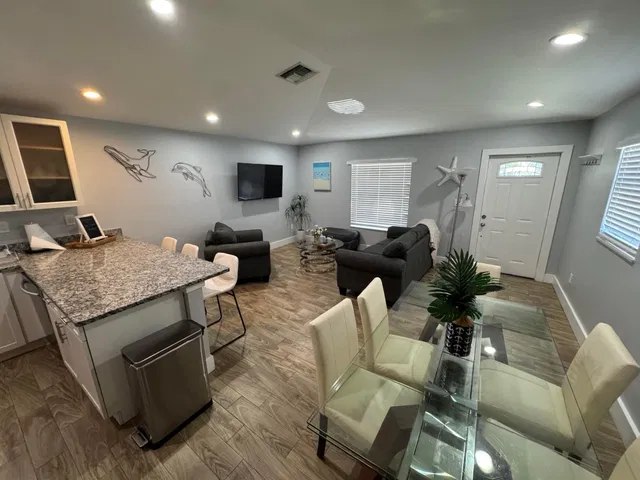 Residence photo 6