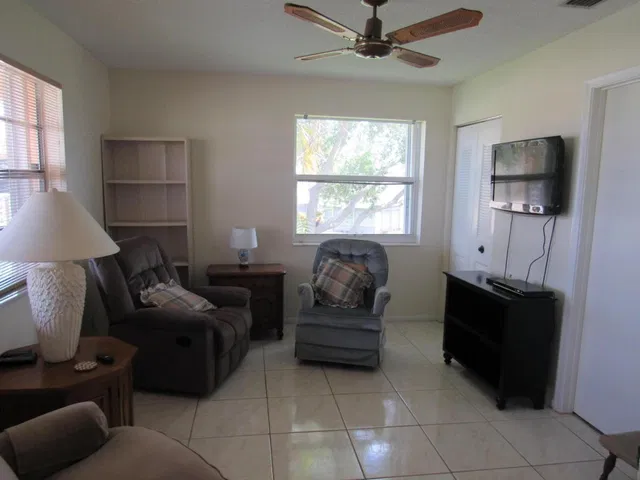 Unit 201 photo 23