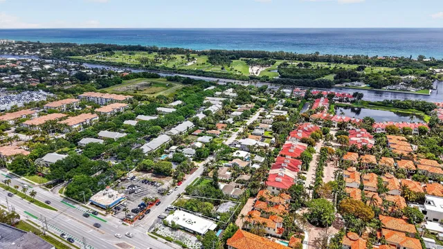 Palm Trail Delray Beach Residence photo 12