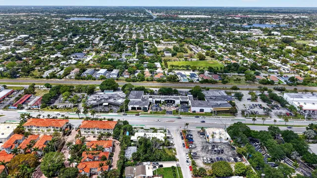Palm Trail Delray Beach Residence photo 14