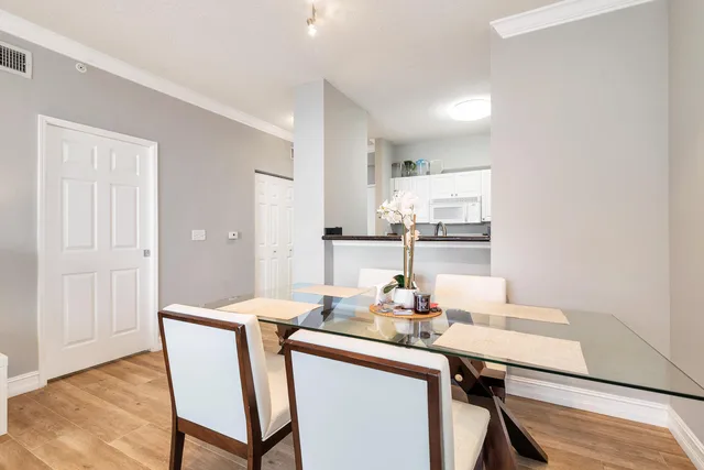 The Tower Condominium at Cityplace Unit 1006 photo 5