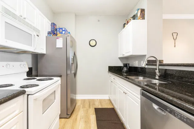 The Tower Condominium at Cityplace Unit 1006 photo 8