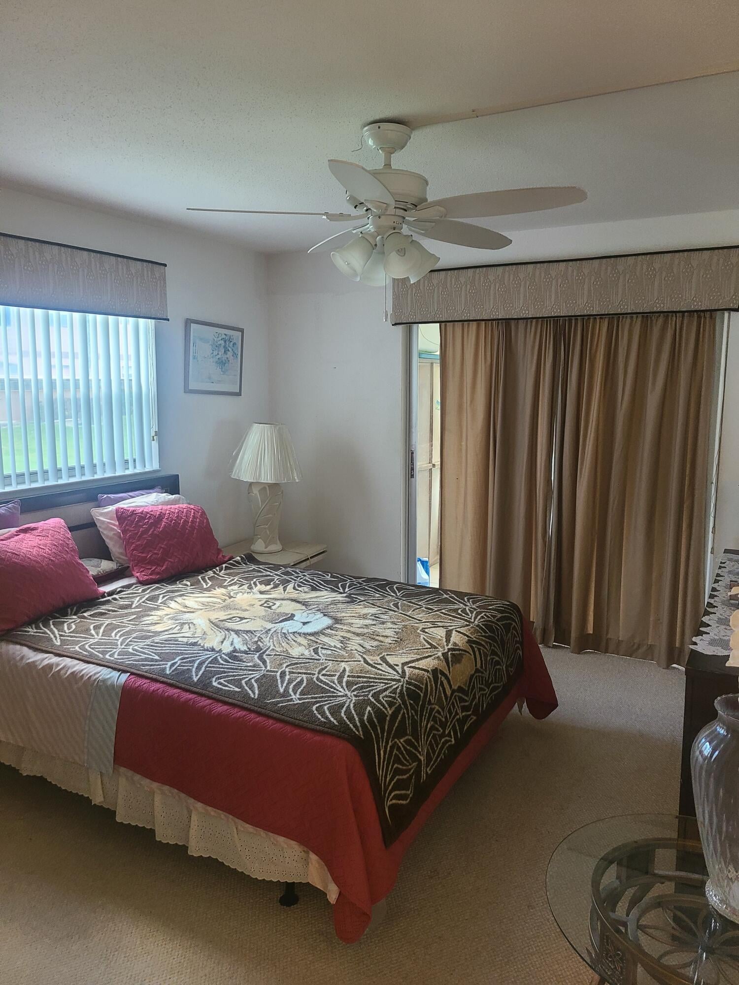 Unit 257 photo 9
