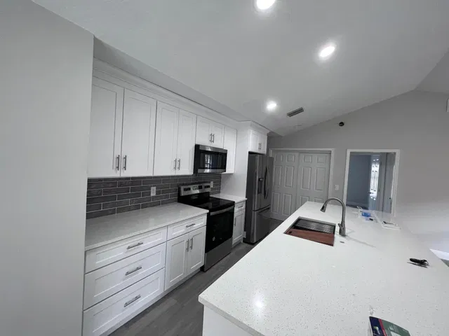 Residence photo 5