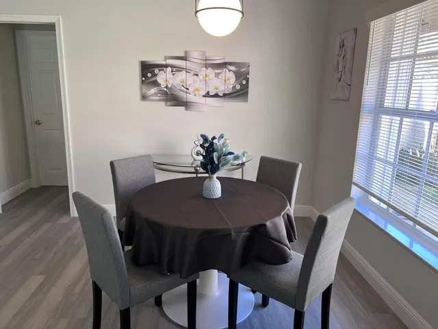 Residence photo 18