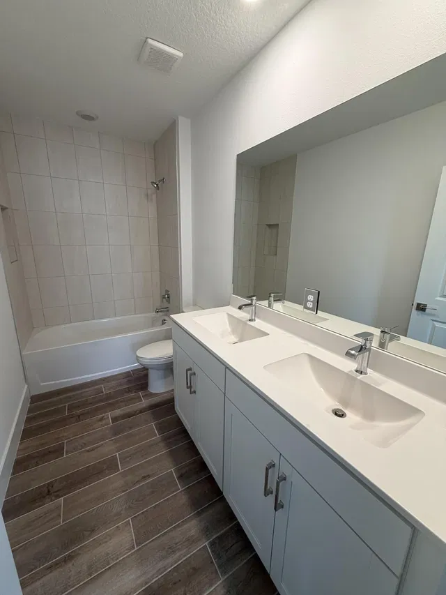 Residence photo 2