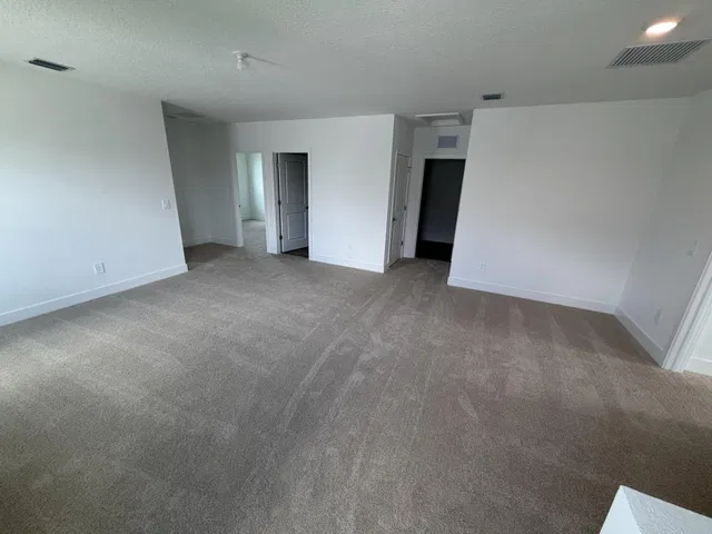 Residence photo 17