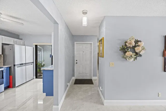  Unit 1601 photo 6