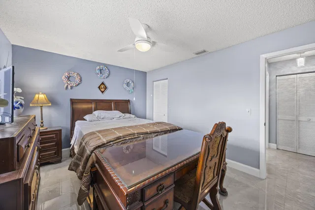  Unit 1601 photo 13