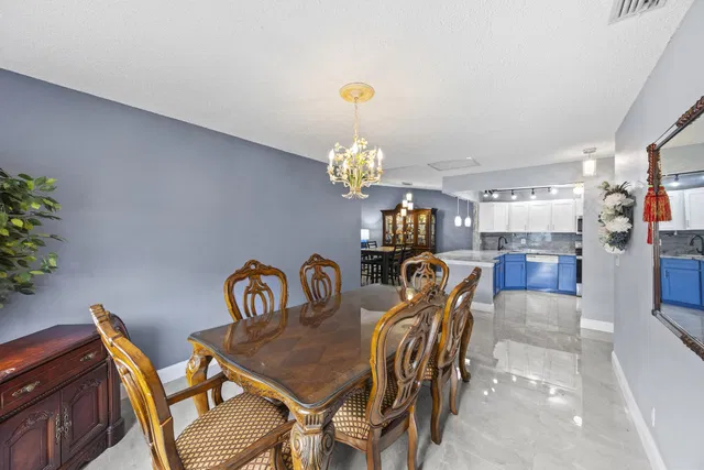  Unit 1601 photo 20