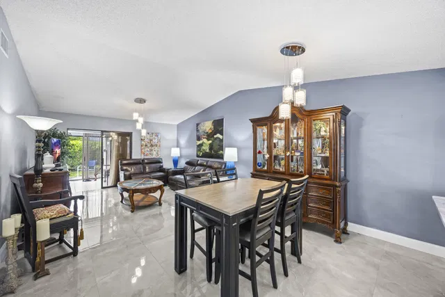  Unit 1601 photo 21