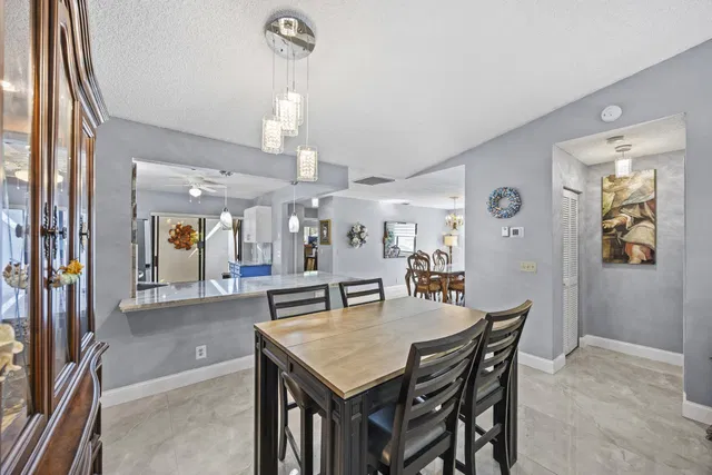  Unit 1601 photo 24