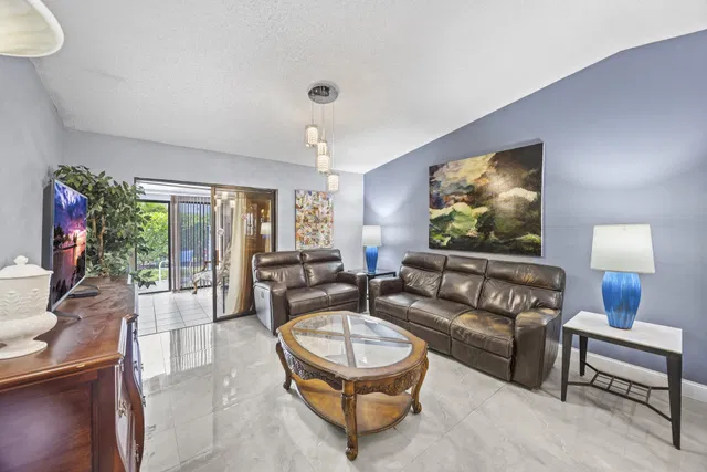  Unit 1601 photo 28