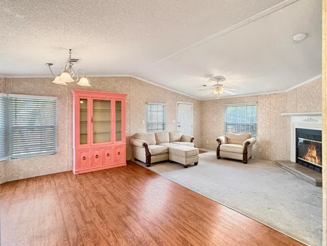  Residence photo 6