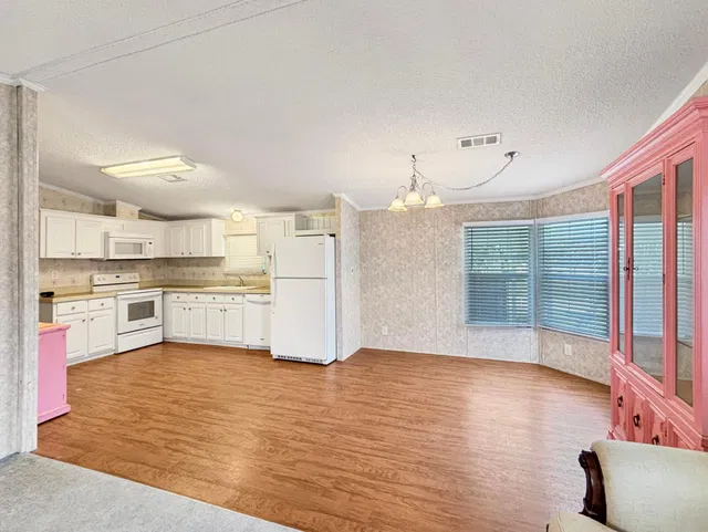  Residence photo 7