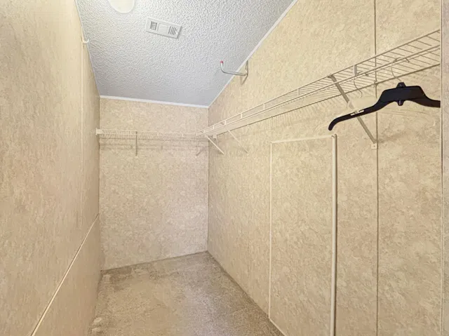  Residence photo 15