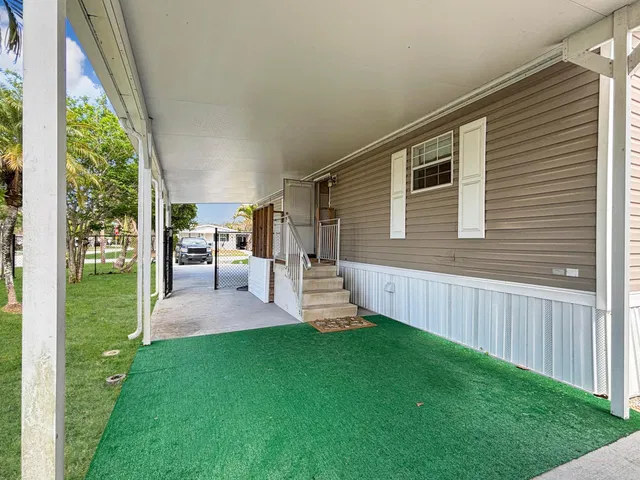  Residence photo 24