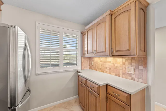 Unit 203 photo 4