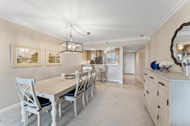 Unit 203 photo 10