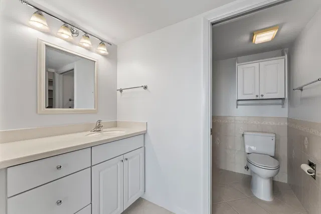 Unit 203 photo 19