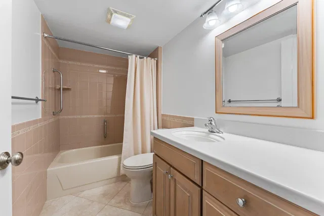 Unit 203 photo 24