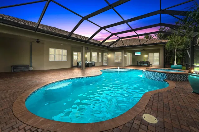 Residence photo 3