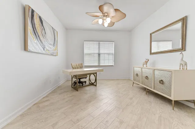 Residence photo 30