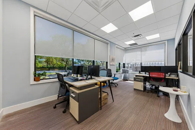 Residence photo 22