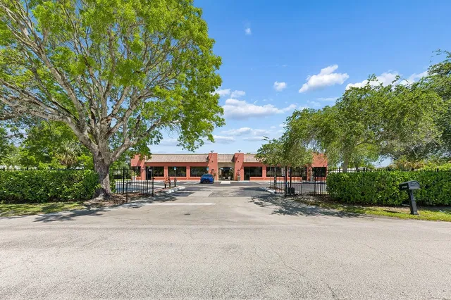 Residence photo 38