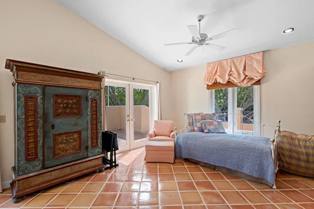  Residence photo 63