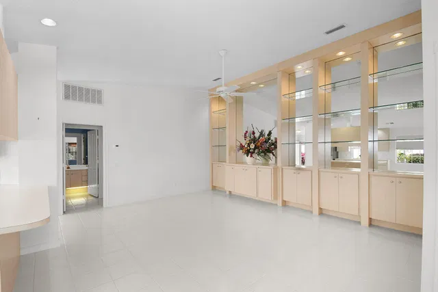 Residence photo 8
