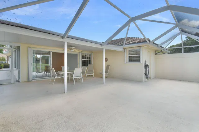 Residence photo 24