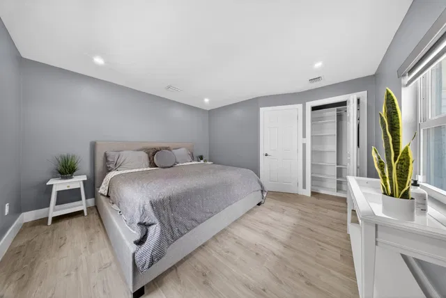 Residence photo 12