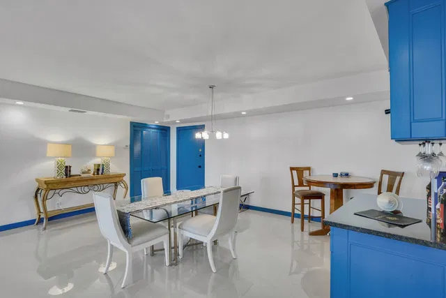 2295 S Ocean Palm Beach Unit 619 photo 2