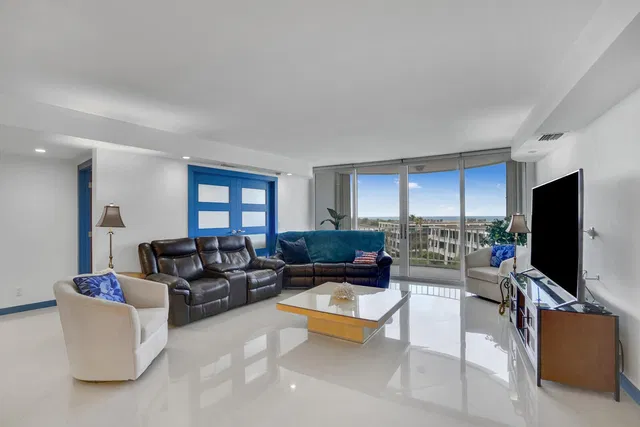 2295 S Ocean Palm Beach Unit 619 photo 4